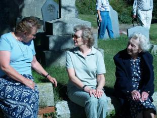 Gillian Parkin, Anne Dykes, Ardene Bennett-r
