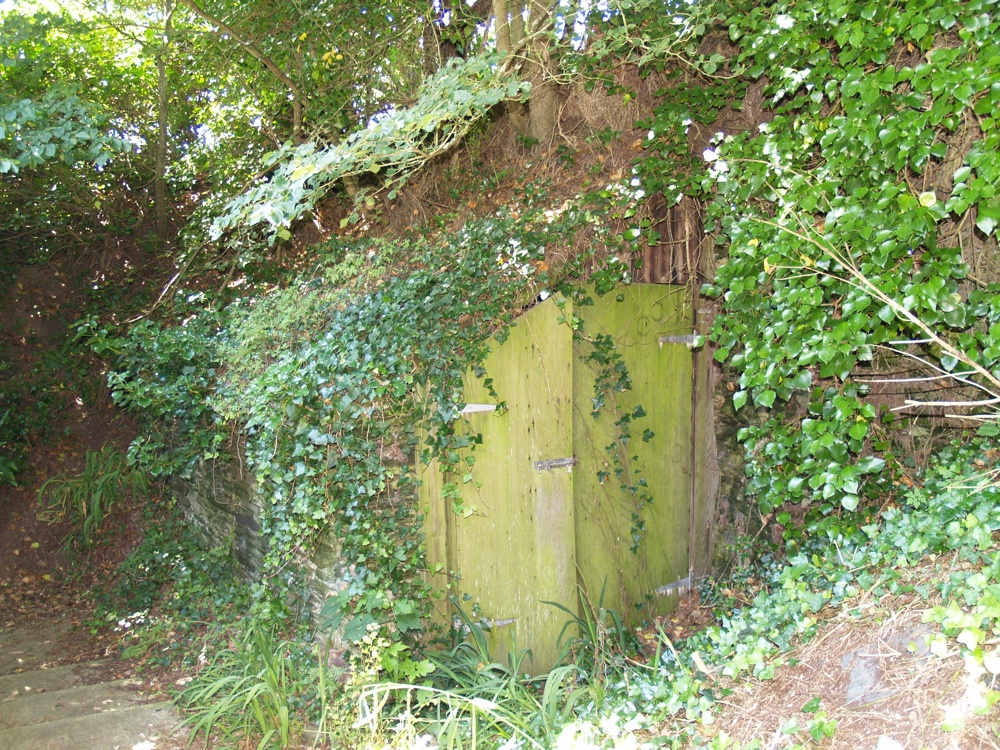 *Lean-to stone outbuilding-r
