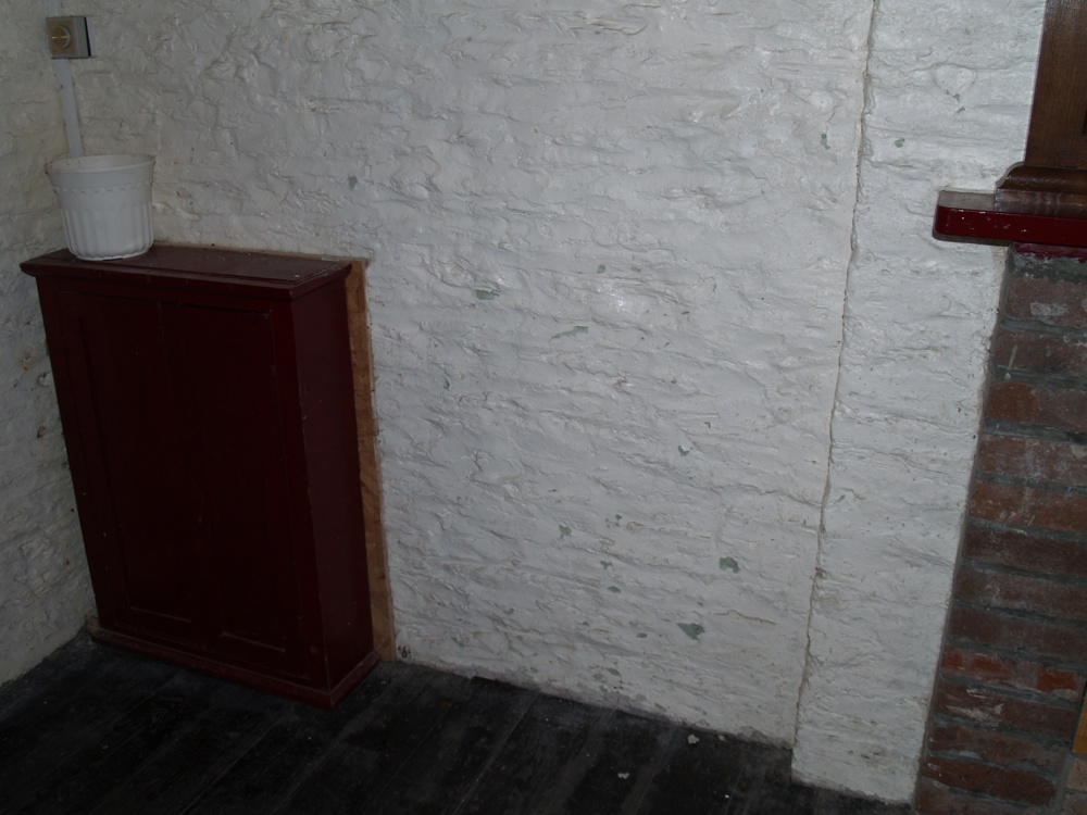 *Left side of west wall-r