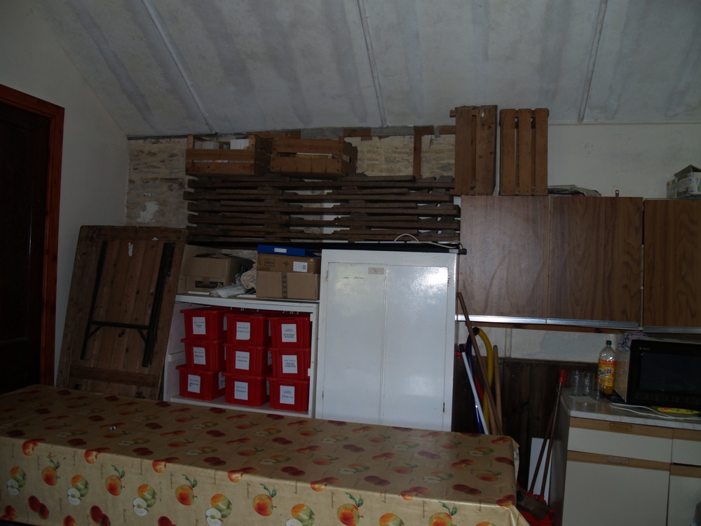 *North wall of kitchen-r