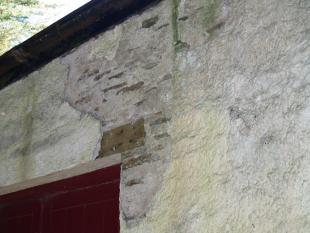 *Poor render above entrance door-r