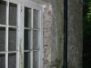 *West window on north wall-r